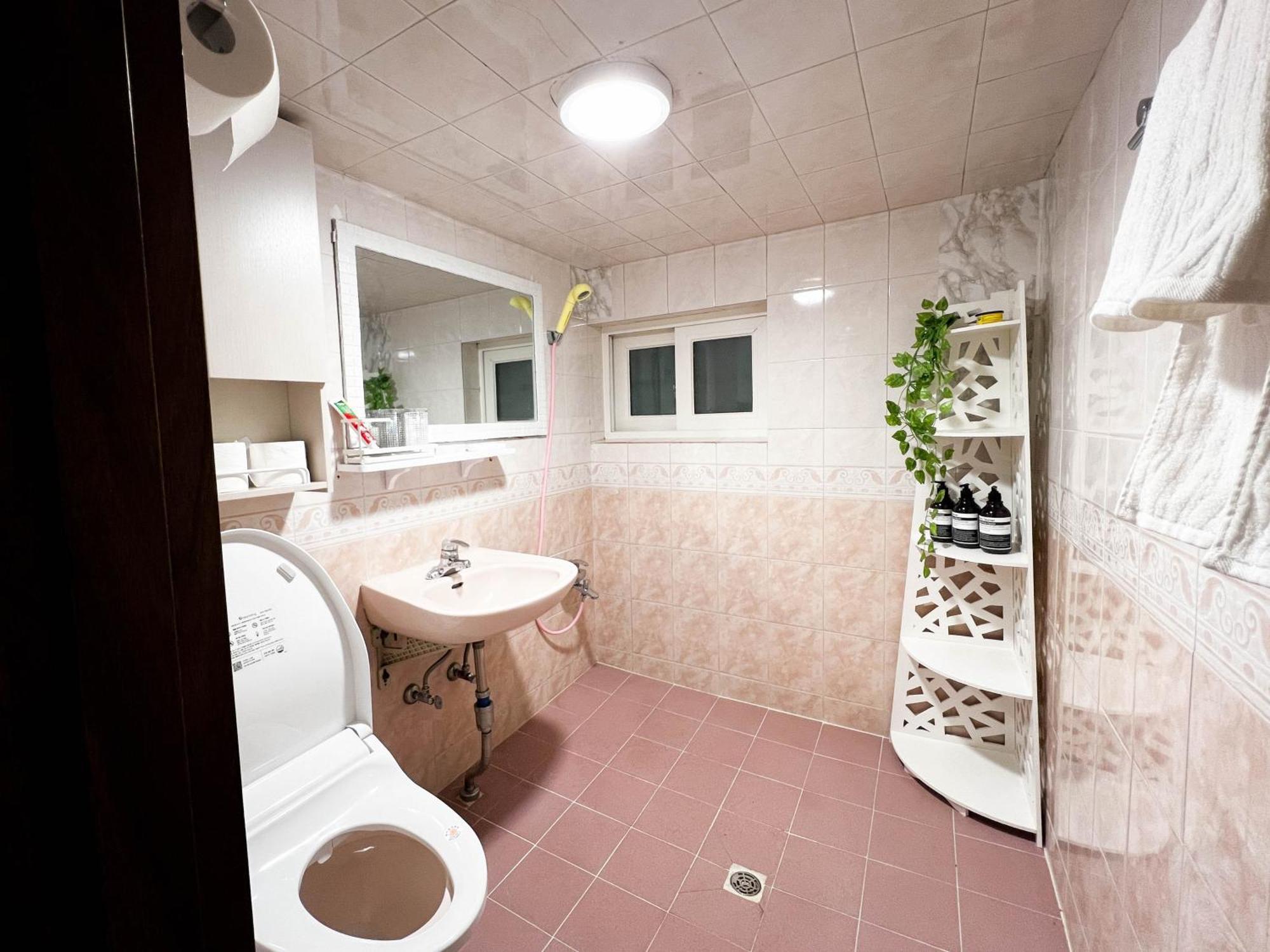 Apartment Qqq 3room Spacious House At Jamsil